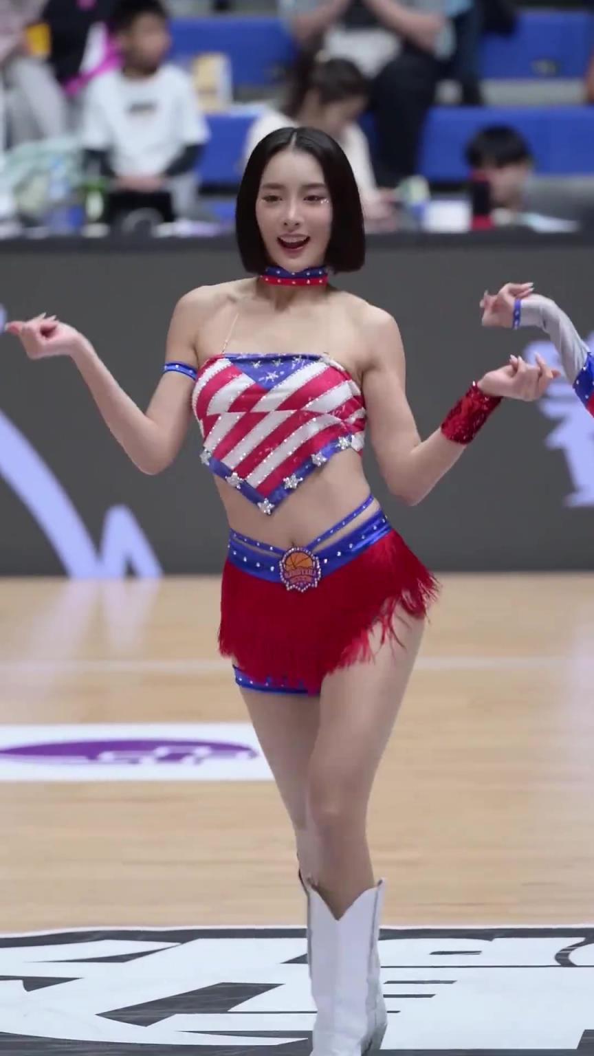 太離譜了 ！幾乎是完美女人！