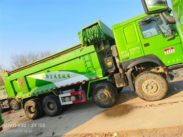 二手豪沃法規自卸車